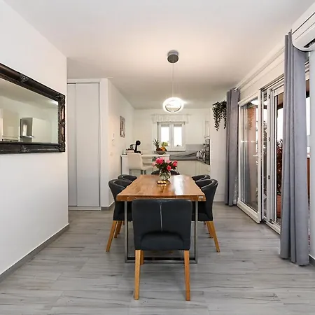 Jacuzzi Panorama 公寓