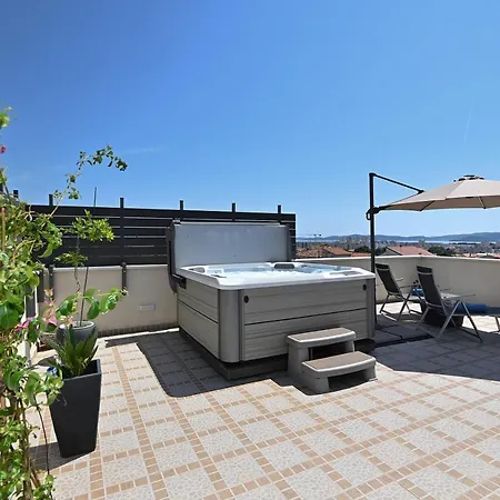 Jacuzzi Panorama Задар